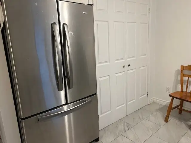 Room for rent in spacious apartment - Chambre a louer - Photo 13