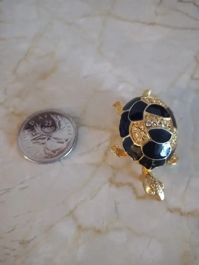 ÉPINGLETTES  BROCHES  BIJOUX   COMM NEUVE