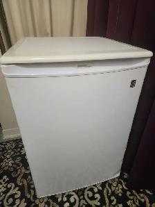 LARGE 4.2 CFT FREEZER BOWMANVILLE