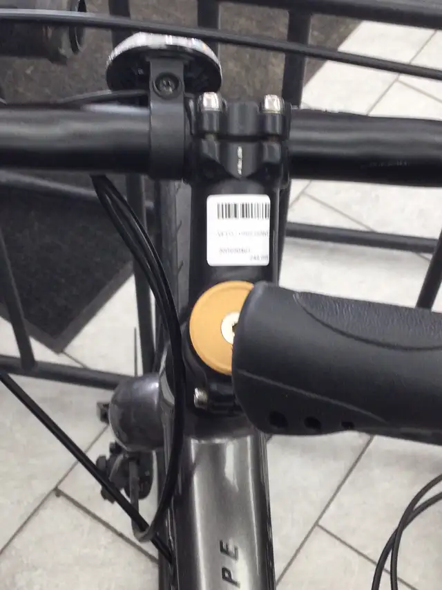 vélo gris giant - Photo 3
