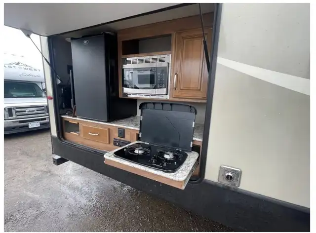 2017 Keystone Laredo 331BH - Stored Inside - Photo 3