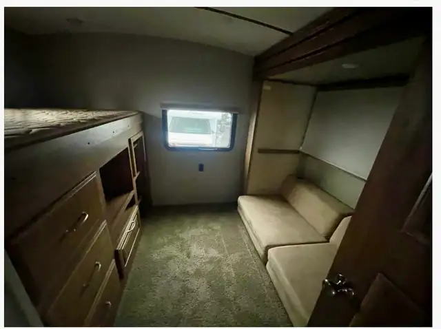 2017 Keystone Laredo 331BH - Stored Inside - Photo 7