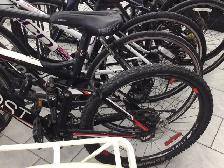 vélo noir ghost - Photo 3