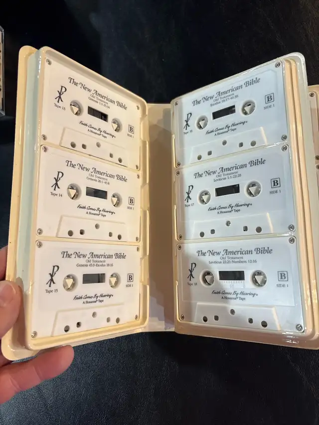 Bible and Rosary on Cassette Tapes - Photo 2