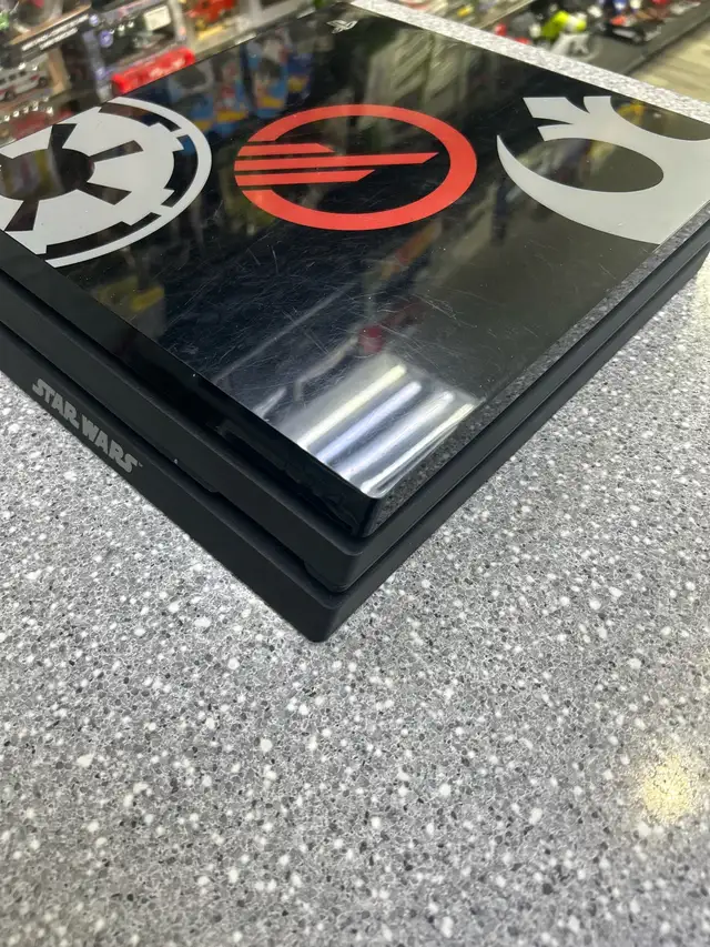 PlayStation 4 (PS4) 1TB Star Was BattleFront ll - Photo 2