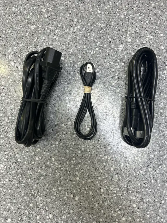 PlayStation 4 (PS4) 1TB Star Was BattleFront ll - Photo 6