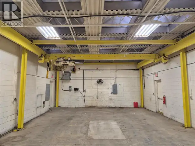Warehouse For Rent - Photo 6