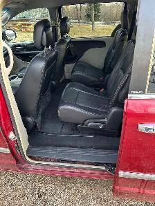 2014 Chrysler Town & Country - Photo 6