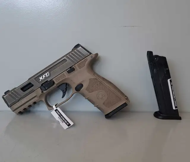 ICS XFG BB Handgun (31876900)
