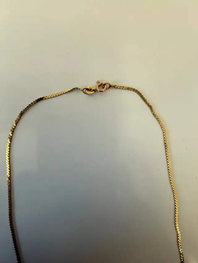 Women's 14K Gold Necklace ~18' - Photo 2
