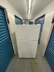 WHITE TOP FREEZER FRIDGE