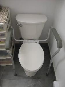 Bras d aide a la toilette