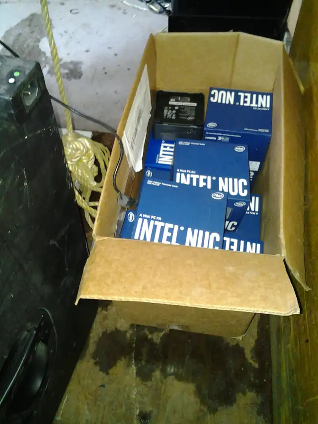 Intel® NUC Kit NUC7PJYHN (Barebones Mini PC) quadcore 8g ddr4 2 - Photo 2