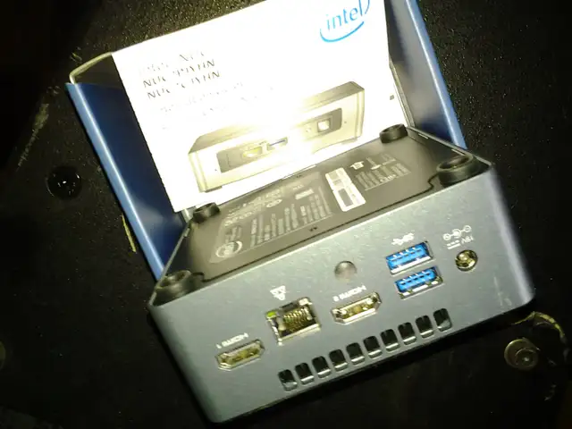 Intel® NUC Kit NUC7PJYHN (Barebones Mini PC) quadcore 8g ddr4 2 - Photo 6