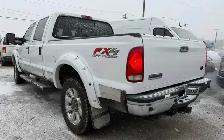 2005 Ford F-350 4x4 Lariat – 6.0 Diesel Turbo– - Photo 4