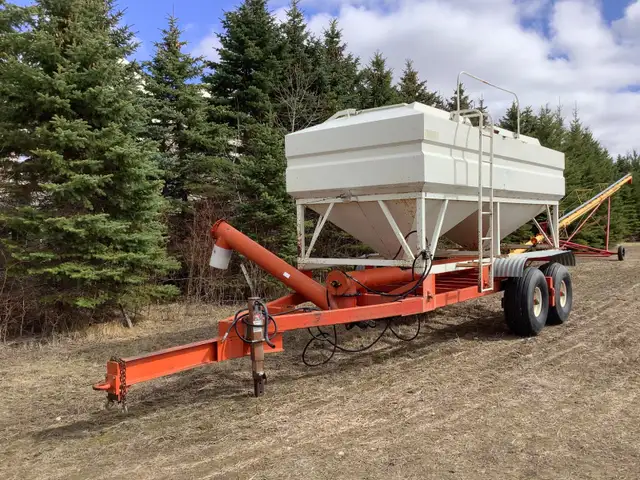 FERTILIZER/ SEED TENDER CART