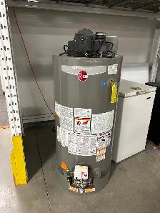 RHEEM 50 gallons hot water tank