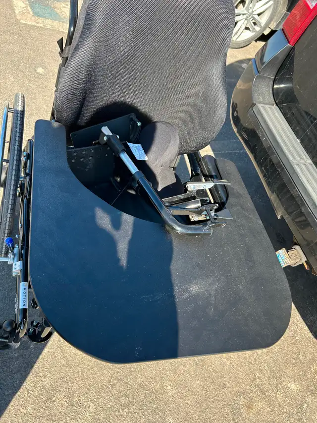 Recliner wheelchair new - Photo 2