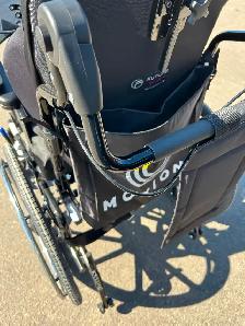Recliner wheelchair new - Photo 4