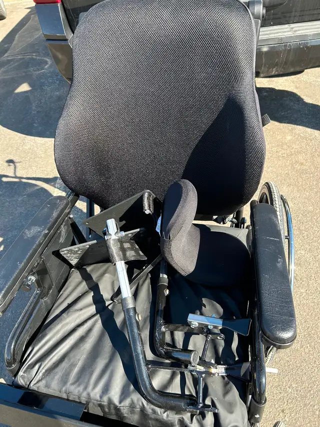 Recliner wheelchair new - Photo 5