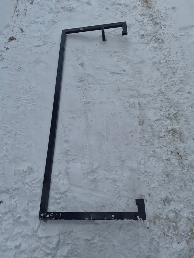 Steel hollow tubing with angles - Photo 3