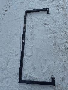 Hollow steel tubing. Built with 2 x 2 inch tubing - Photo 5