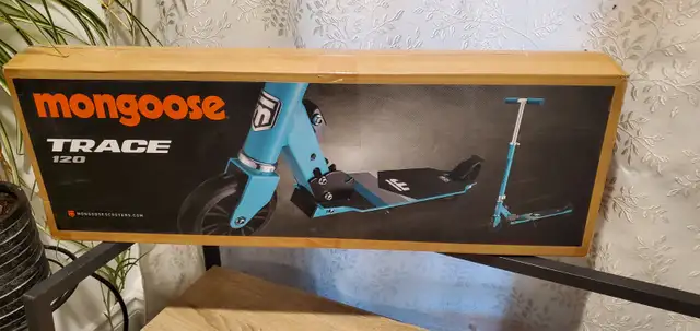 SCOOTERS (MONGOOSE TRACE 120 SCOOTERS)