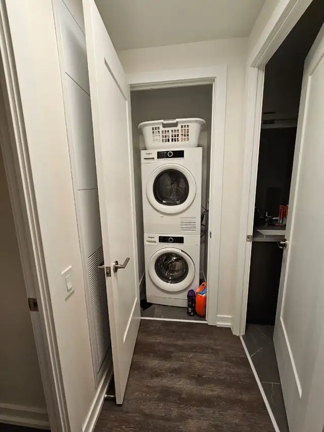 Luxury 1   1 Condo For Summer Sublease - Photo 9