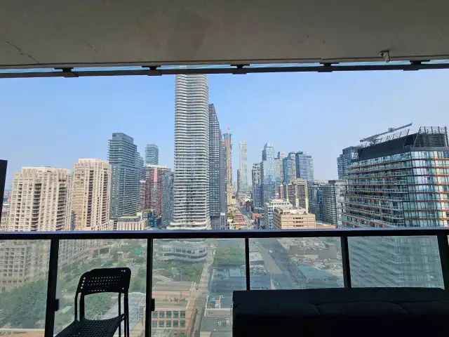 Luxury 1   1 Condo For Summer Sublease - Photo 10