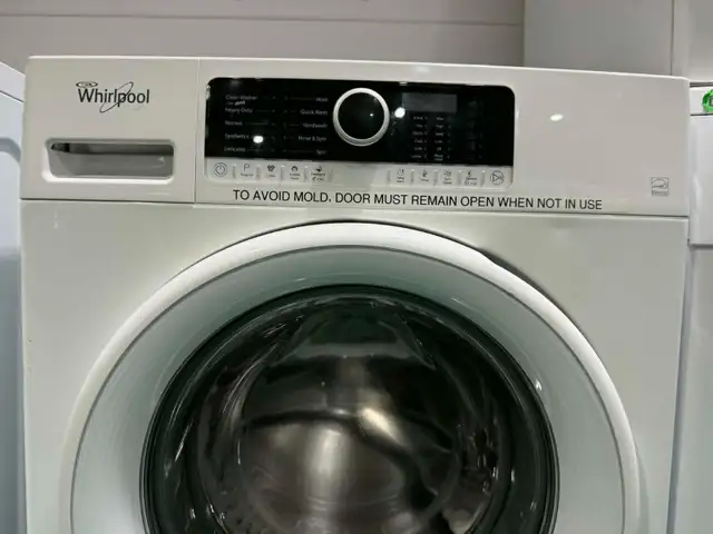 Whirlpool Apartment Size Washer 24' (W7278) (Delivery included) - Photo 2