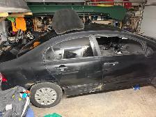 Damaged 2008 Honda Civic 5 -speed - Photo 3