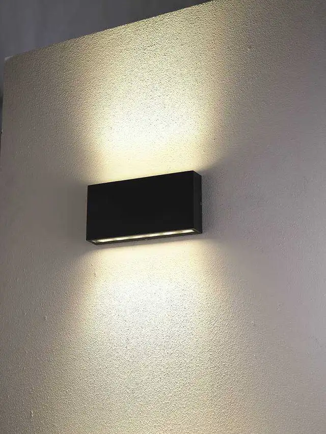 LED Wall lights (12 watts) - Photo 2