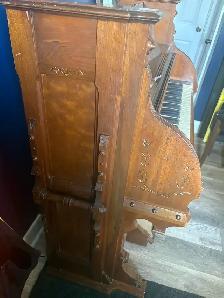 Antique Red-Pump Organ made in Woodstock ON - Photo 10