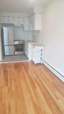 Heated, bright 3 & 1/2 - Photo 2