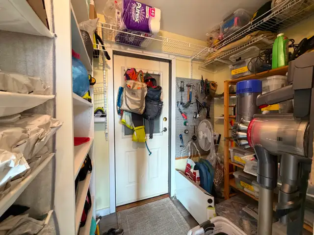 Colwood 2 BR Pet-friendly Main Floor Suite for Rent - Photo 4