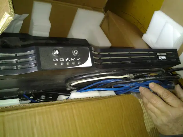 Tripp-Lite SmartPro UPS Smart500RT1U 300W 500VA  200  apc ups 1k - Photo 4