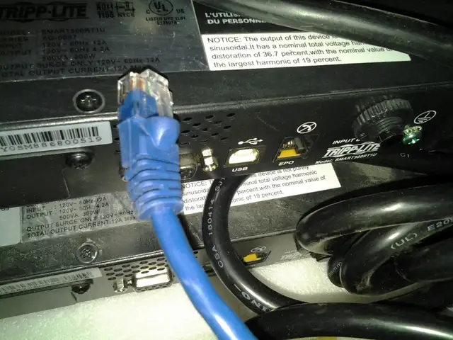 Tripp-Lite SmartPro UPS Smart500RT1U 300W 500VA  200  apc ups 1k - Photo 5