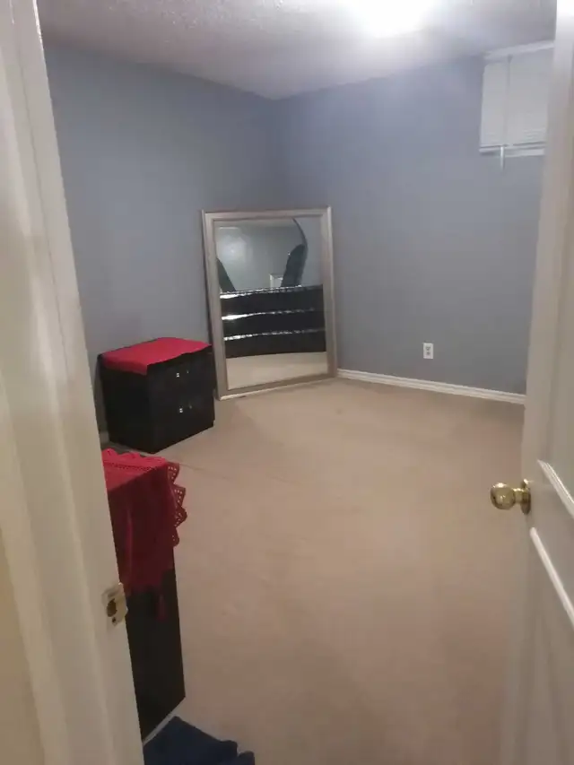 Lg 2 Bedrooms - Don Mills and McNicol - Photo 2