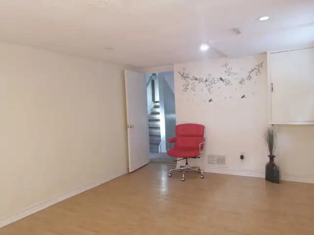 Lg 2 Bedrooms - Don Mills and McNicol - Photo 10