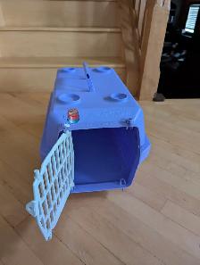 Voyageur Model 100 Small Purple Pet Carrier - Photo 2