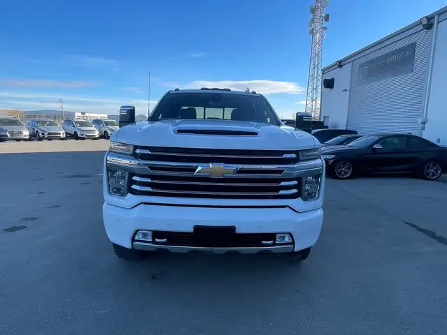 2022 Chevrolet SILVERADO 2500HD High Country/6.6L GAS/NAVI/CAM/L - Photo 2