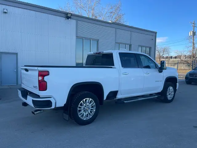 2022 Chevrolet SILVERADO 2500HD High Country/6.6L GAS/NAVI/CAM/L - Photo 7