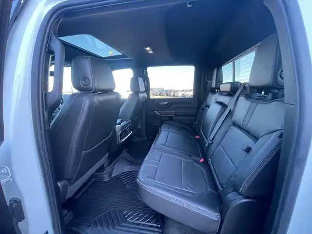 2022 Chevrolet SILVERADO 2500HD High Country/6.6L GAS/NAVI/CAM/L - Photo 12