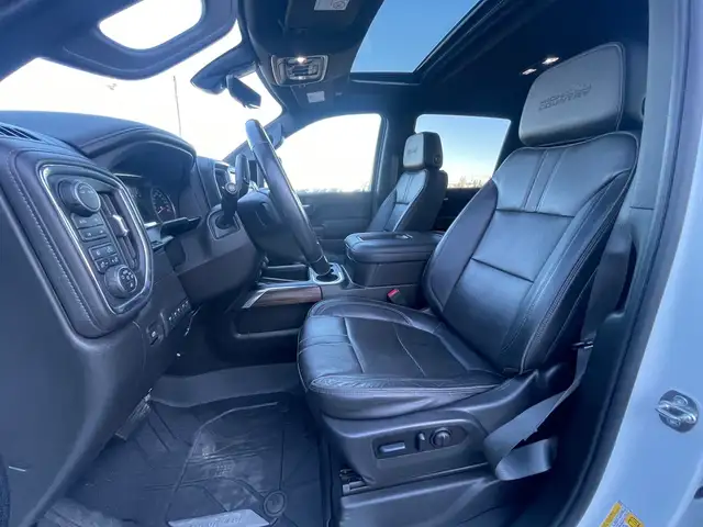 2022 Chevrolet SILVERADO 2500HD High Country/6.6L GAS/NAVI/CAM/L - Photo 15