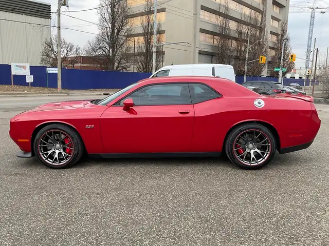 2015 Dodge Challenger SRT 392 - LTHR! NAV! BACK-UP CAM! BSM! COO - Photo 4