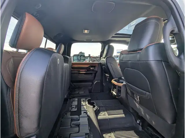 2024 Ram 3500 Longhorn 6.7L/Touchscreen Nav/Sunroof/Cam - Photo 22