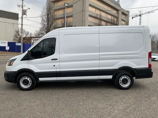 2022 Ford Transit T-250 Van Med. Roof w/Sliding Pass. 130-in. WB - Photo 4