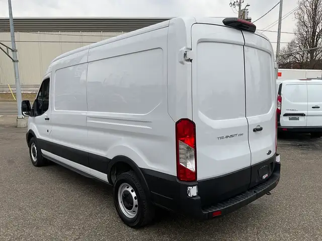 2022 Ford Transit T-250 Van Med. Roof w/Sliding Pass. 130-in. WB - Photo 5