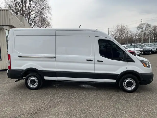 2022 Ford Transit T-250 Van Med. Roof w/Sliding Pass. 130-in. WB - Photo 7