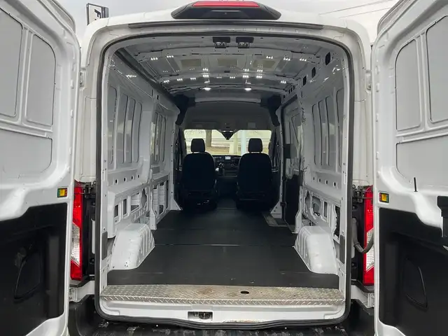 2022 Ford Transit T-250 Van Med. Roof w/Sliding Pass. 130-in. WB - Photo 8
